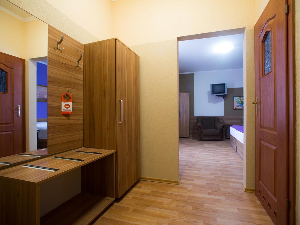 Gala Hotel Kamianets-Podilsky Chambre photo