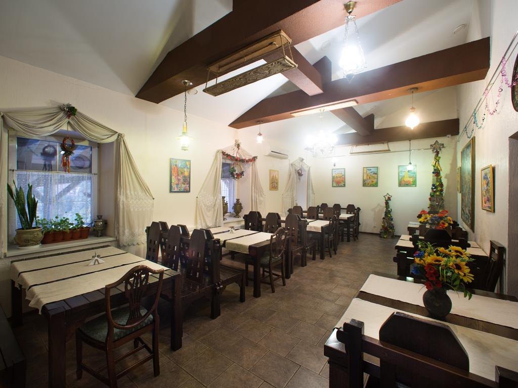 Gala Hotel Kamianets-Podilsky Extérieur photo