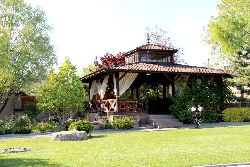 Gala Hotel Kamianets-Podilsky Extérieur photo