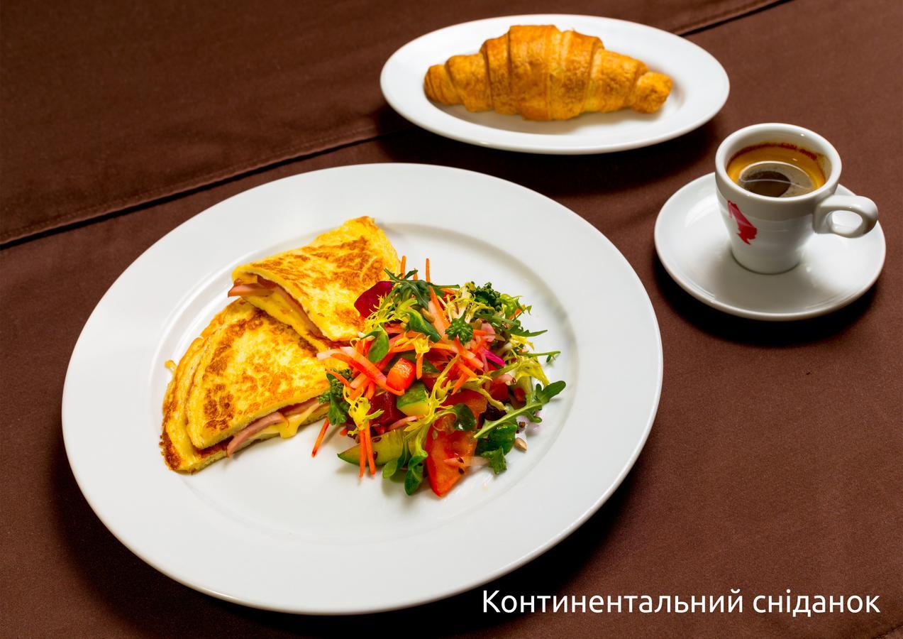 Gala Hotel Kamianets-Podilsky Extérieur photo